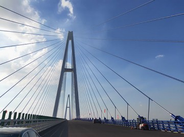 珠海青山大橋橋架安裝